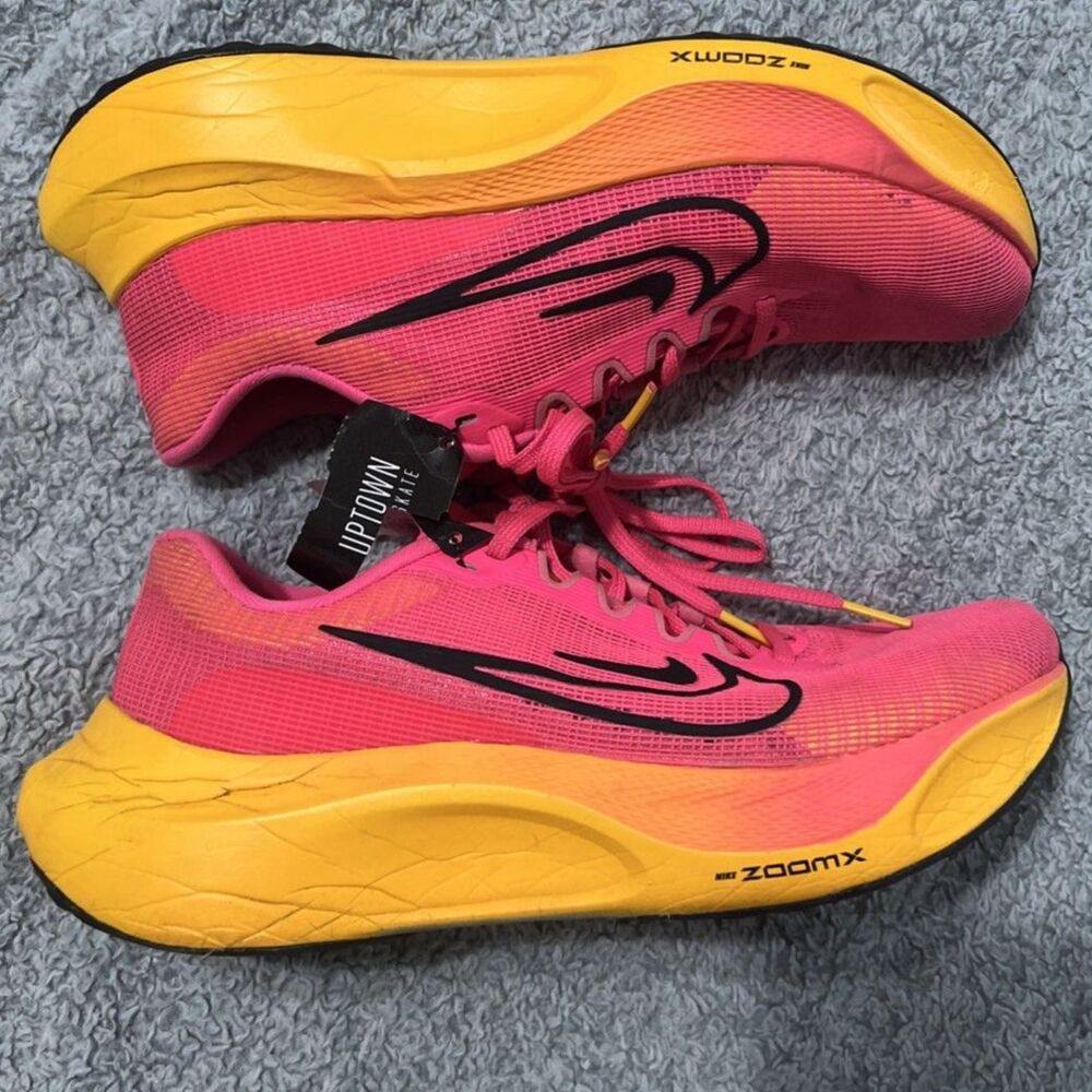 Nike athletic sneakers size 10 pink